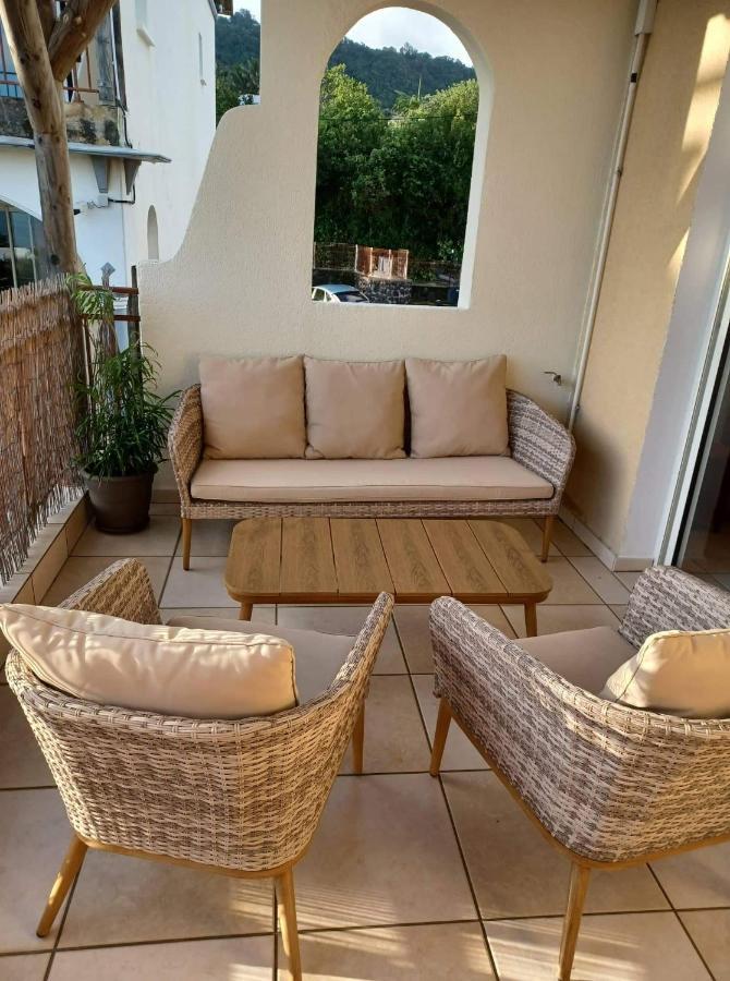 Les Chandels Appartement Avec Terrasse Vue Mer Manapany Les Bains 圣若瑟 外观 照片